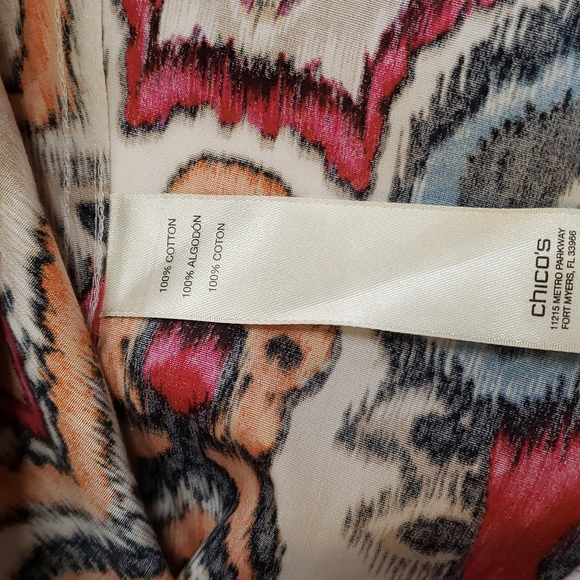 Chico's size 1 brightly colored button down shirt.  F39 - Picture 6 of 9